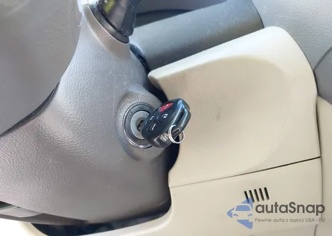 2011 Toyota Camry Le z USA, uszkodzony, nr VIN 4T1BF3EK4BU688482